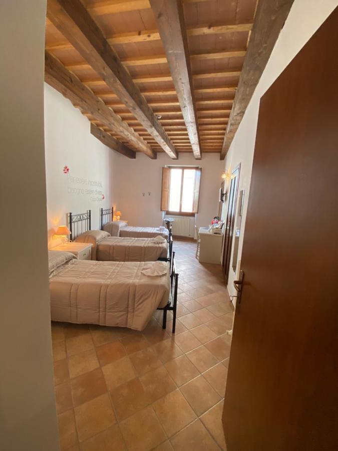 Locanda Della Pieve Pievebovigliana Exterior photo